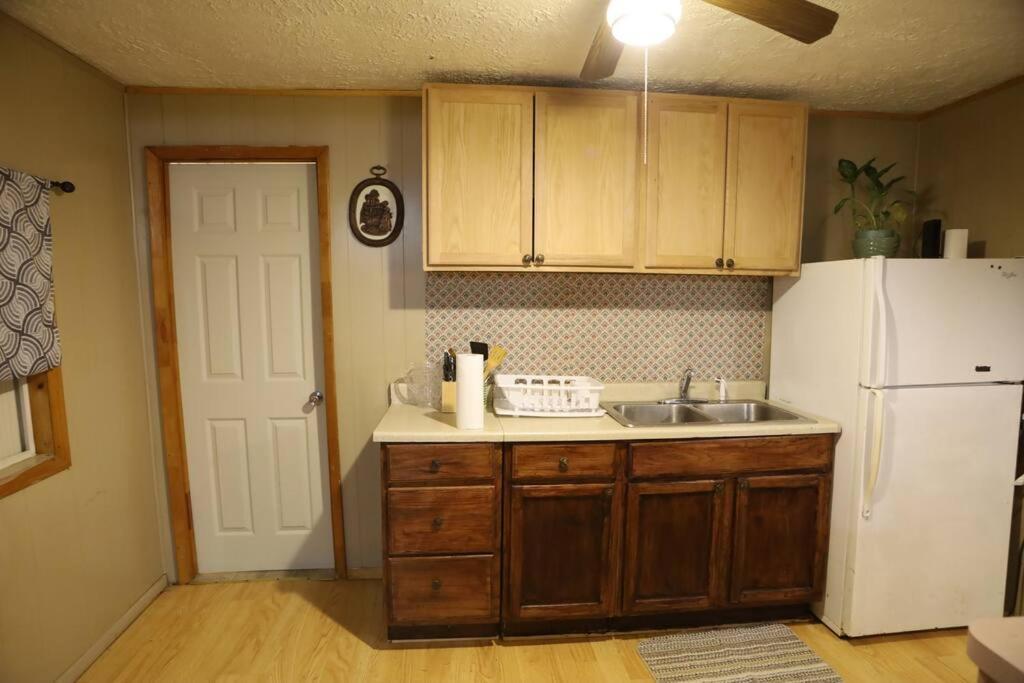 3-bedroom Apt. Ideal Location Near New River Gorge * Fayetteville